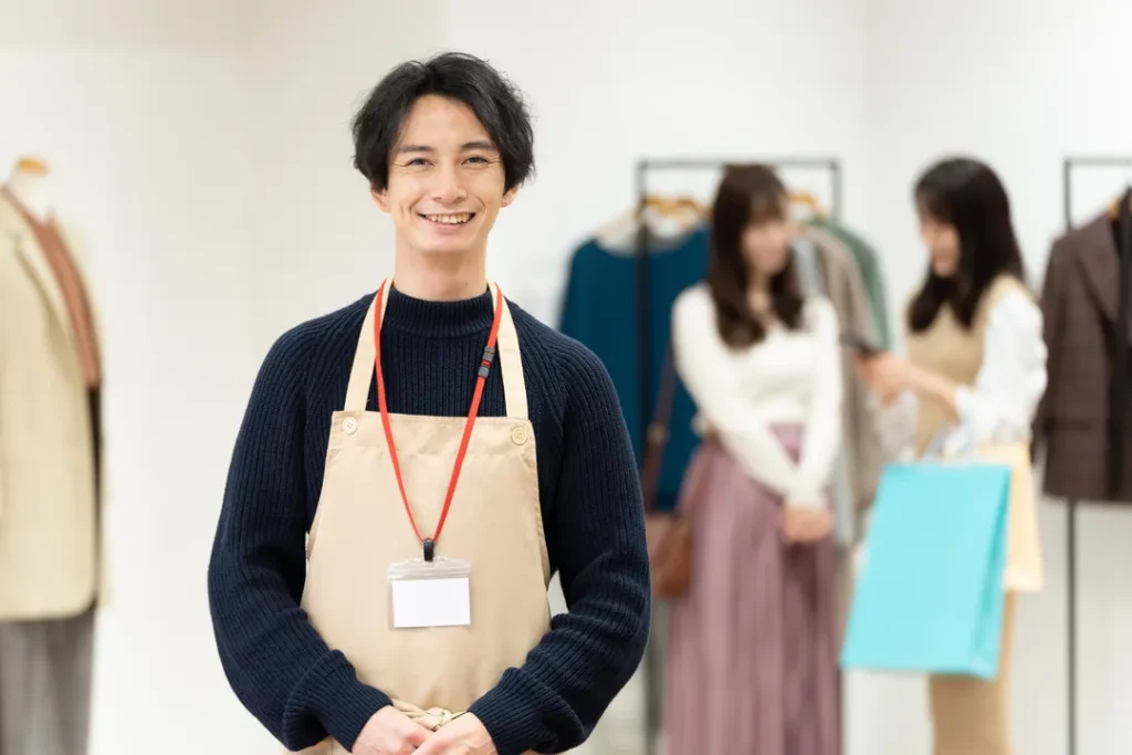 アパレル店員の様子